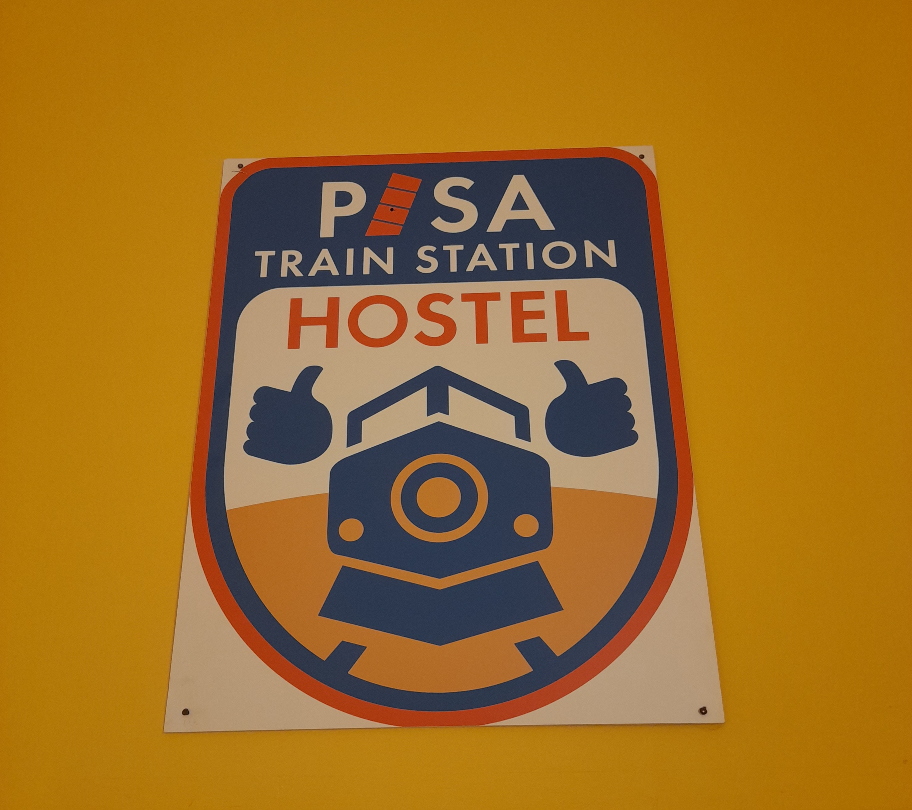 PISA TRAIN STATION HOSTEL