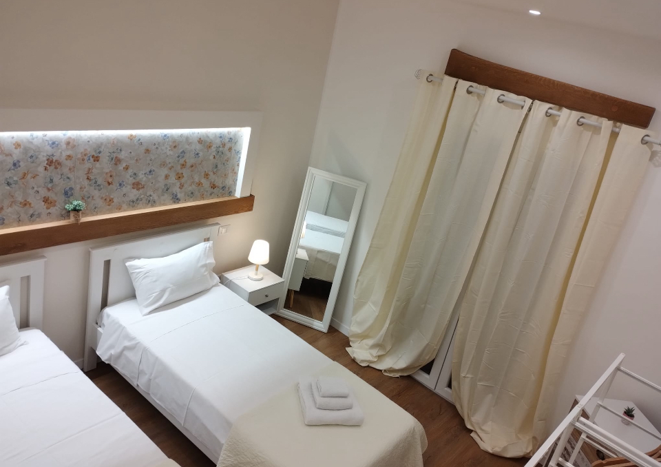 alle antiche mura di ballaro' di barraco elena