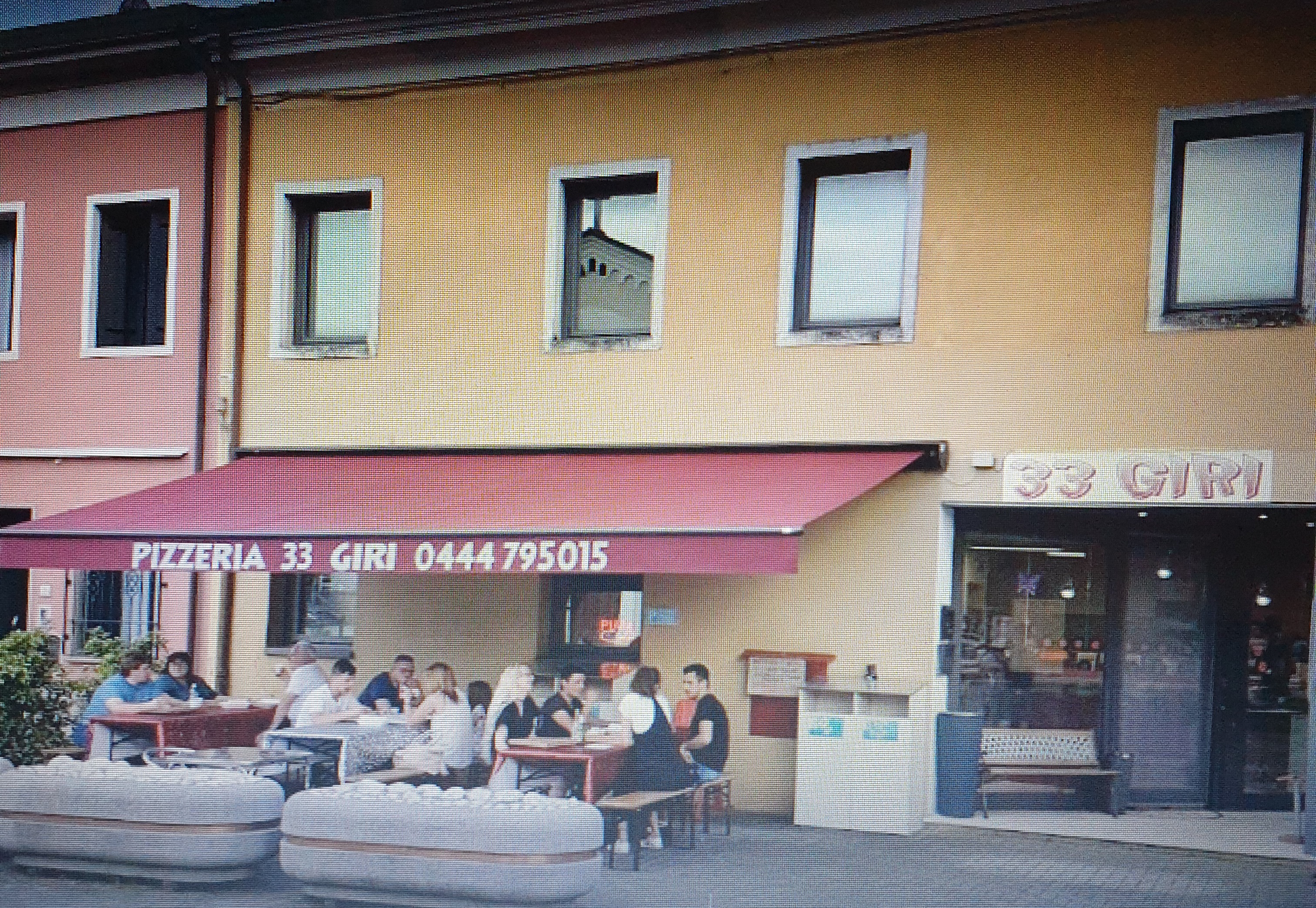 33 giri pizzeria d'asporto